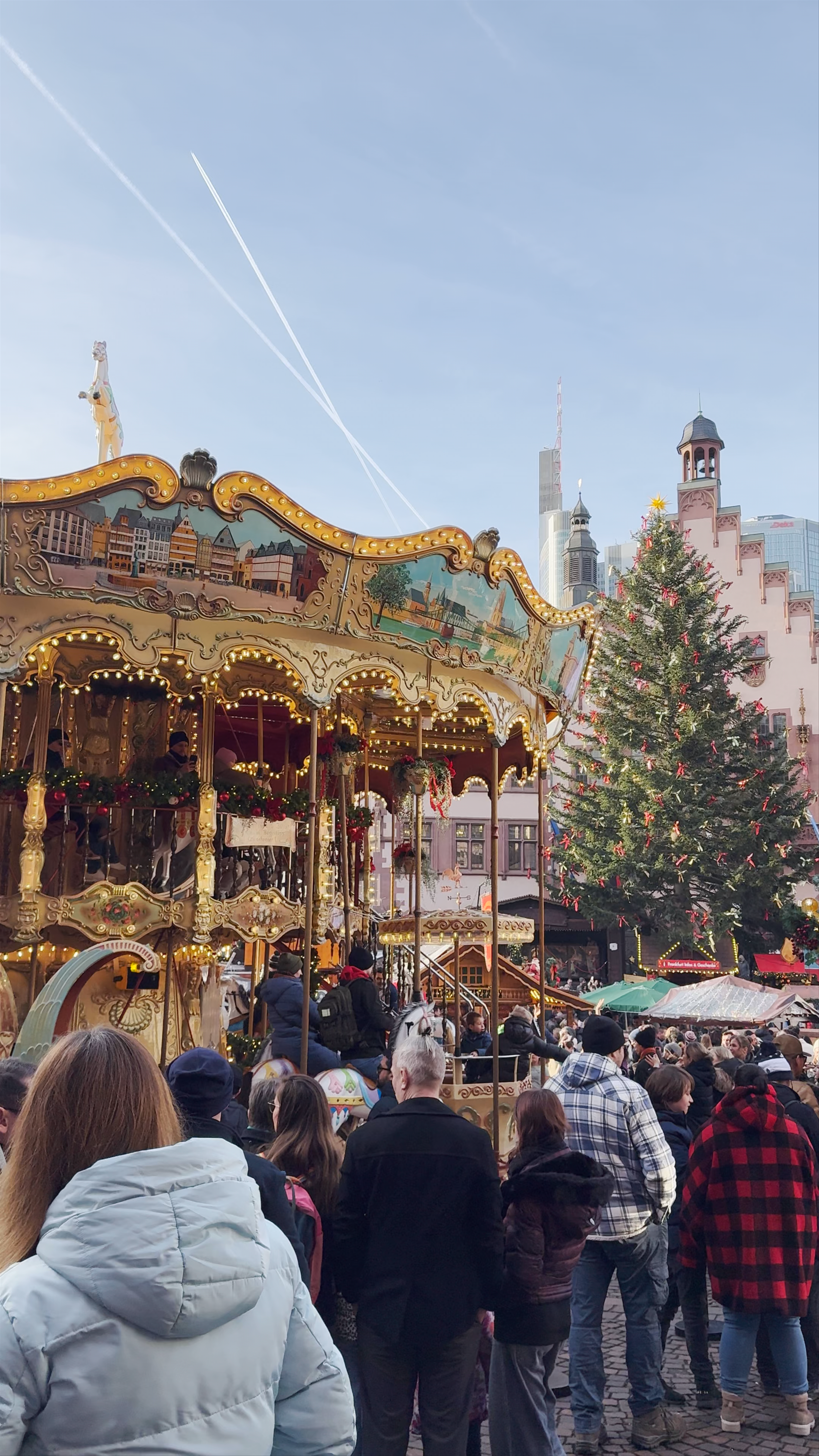 Christmas Market Magic at Frankfurter Römer, Frankfurt am Main