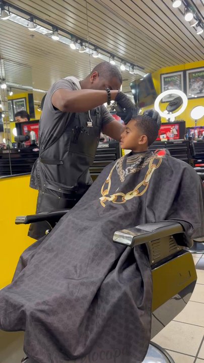 Standing On Top - Barbers Near Me - Bellevue, Washington