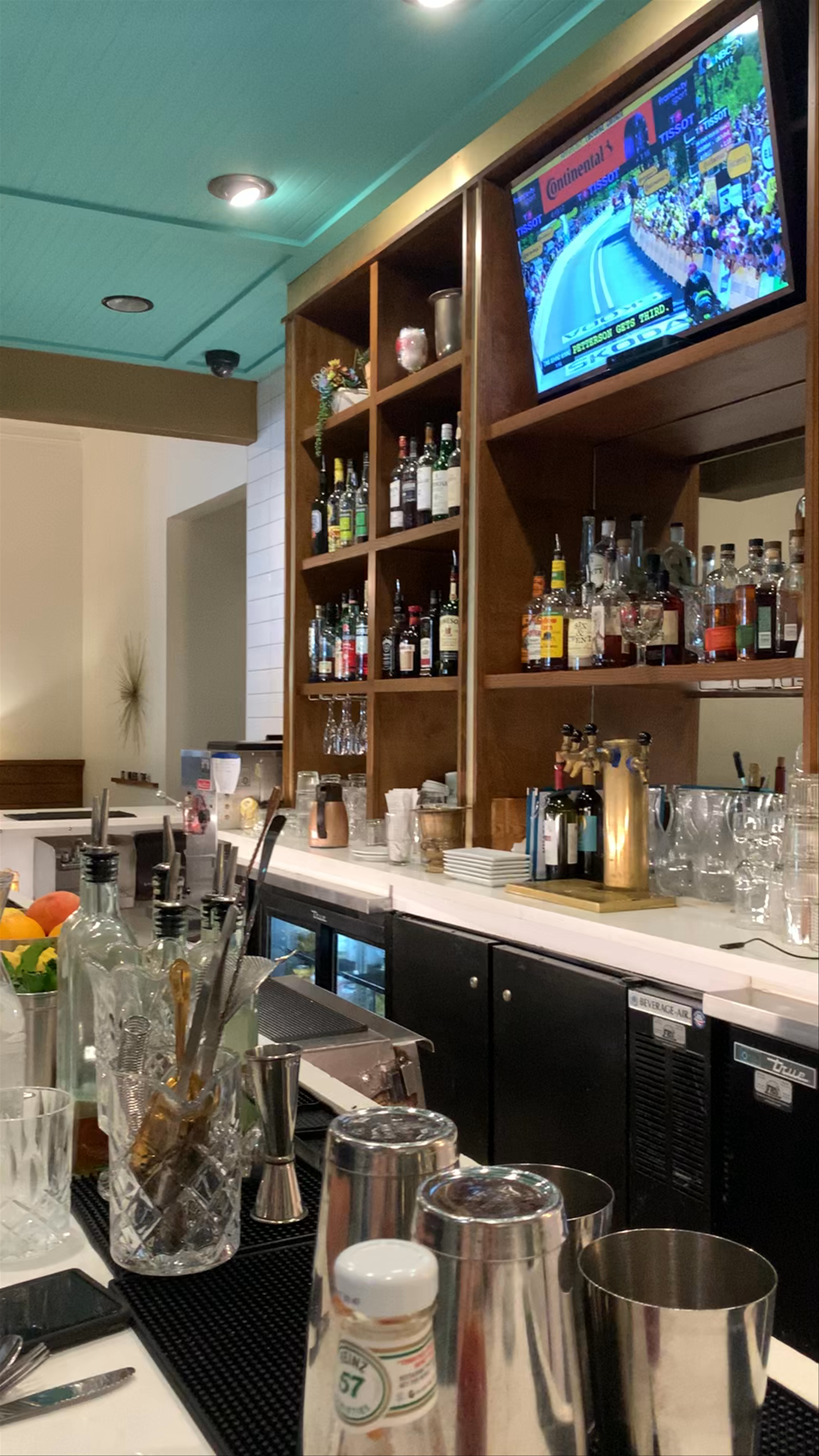 Cozy Urban Bar Experience on King St, Charleston