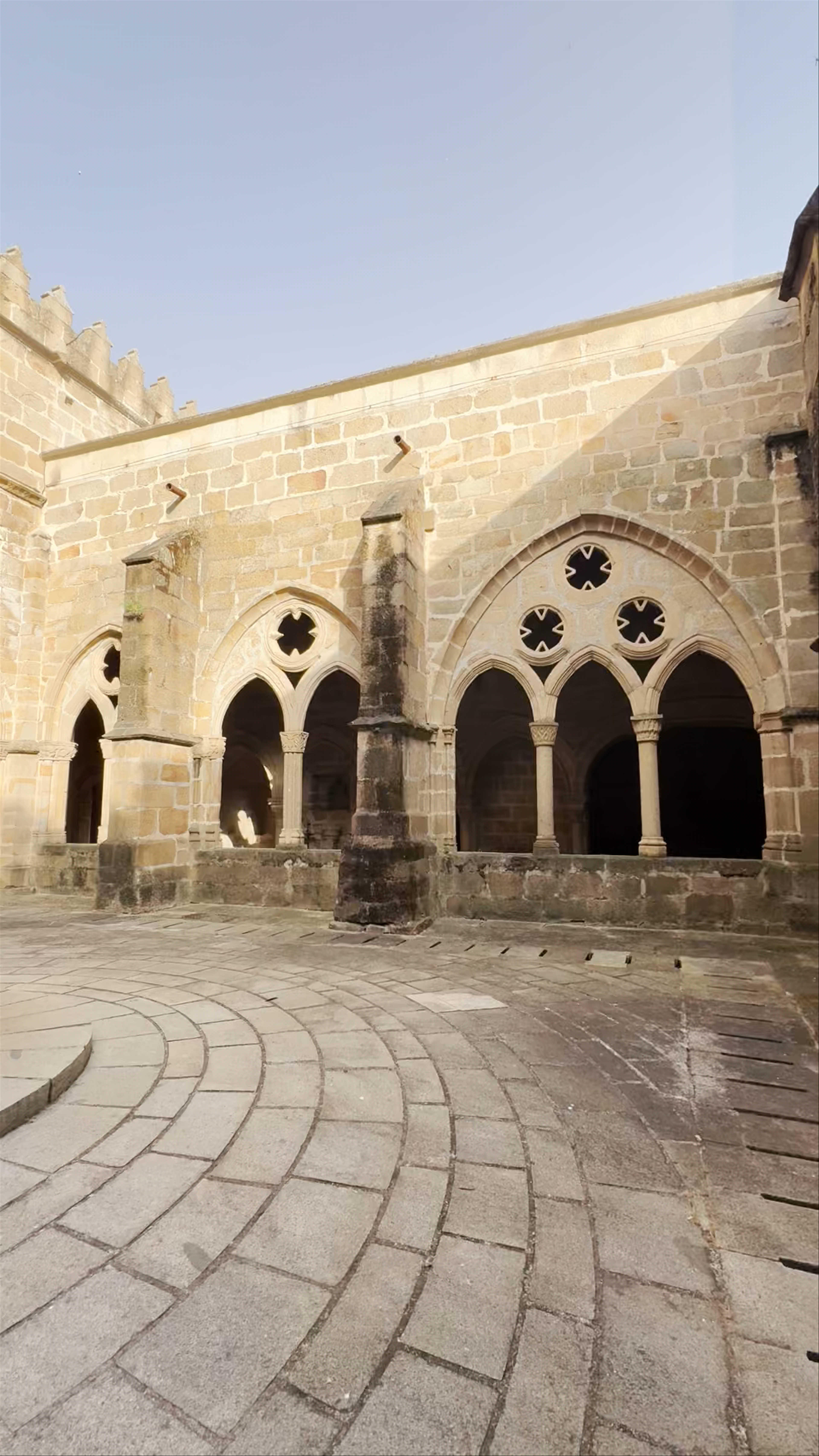 Catedral Nueva de Plasencia: A Stroll Through Timeless Gothic Majesty