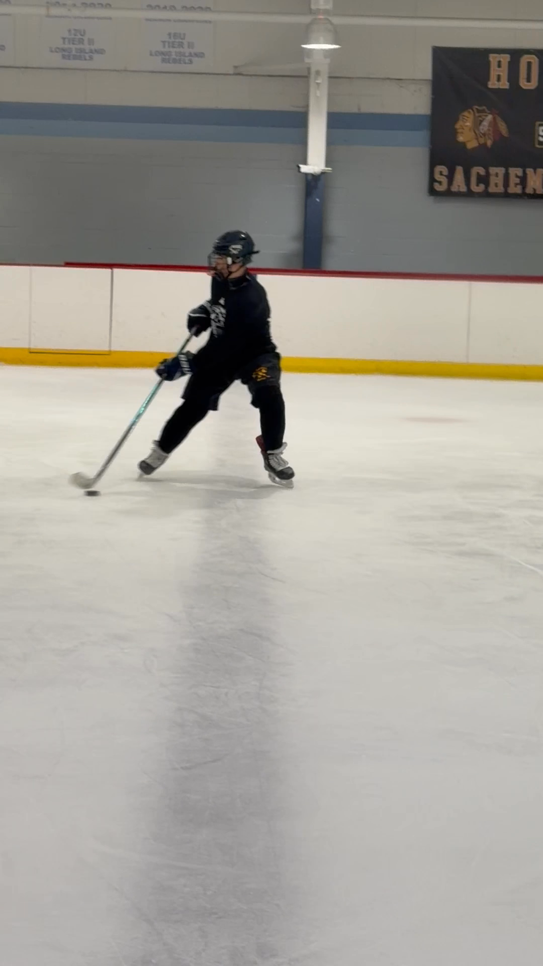 Gianluca Trazzera: Mastering the Blue Line with Skillful Stickhandling