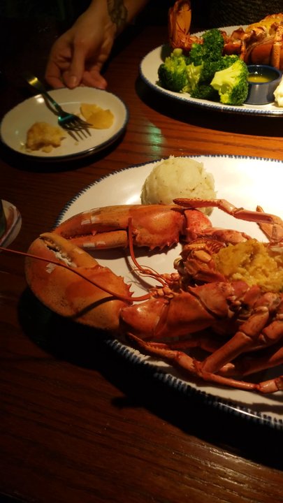 Red Lobster - It's pretty dang good - Seafood Near Me - Yakima, Washington