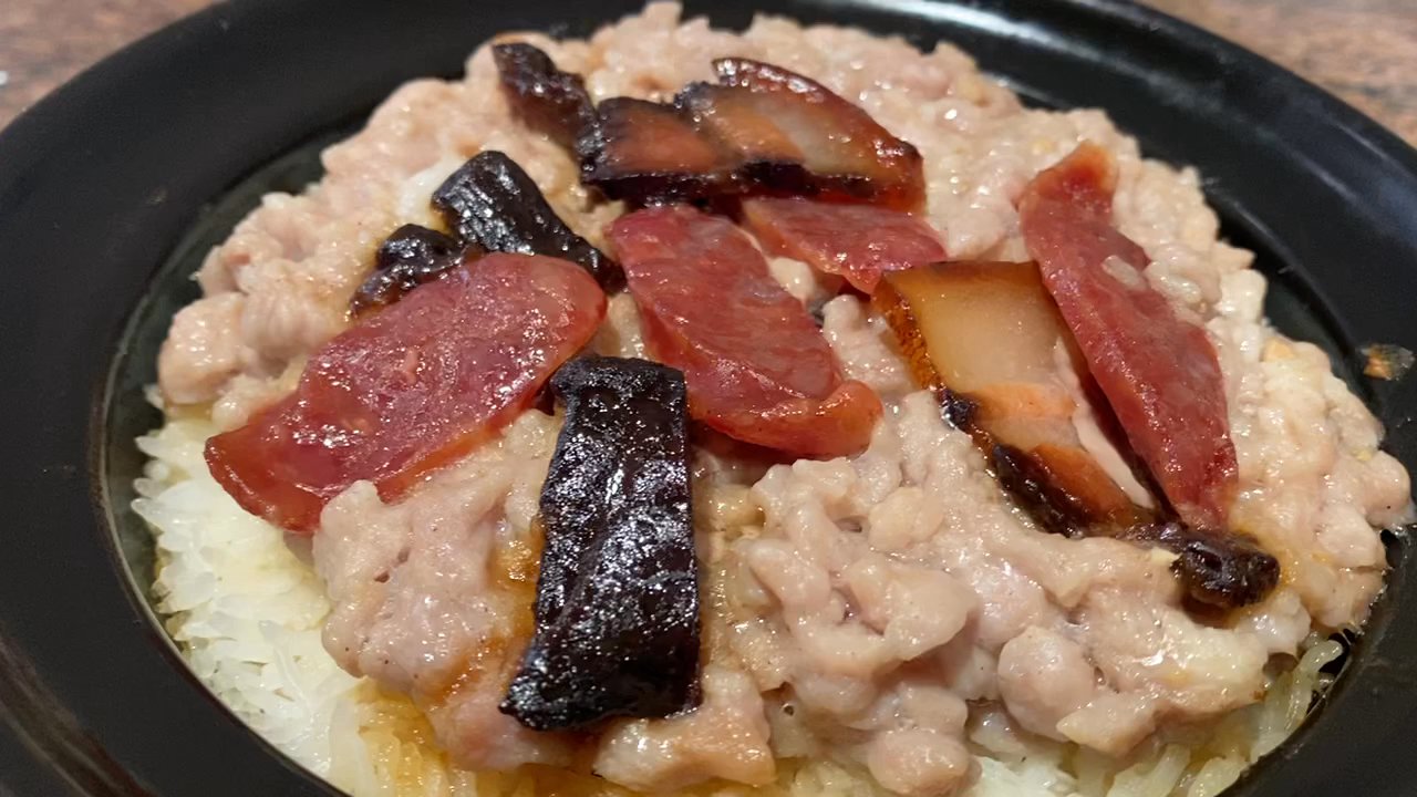 Sun Maxim's - 立美肉餅煲仔飯. Clay pot rice. - Bakeries Near Me - San Francisco, California