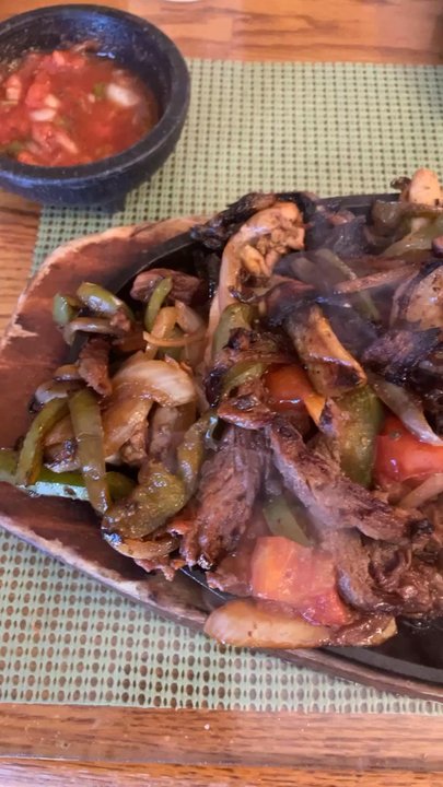 El Toro Bronco - Mixed fajitas - Mexican Near Me - Lompoc, California
