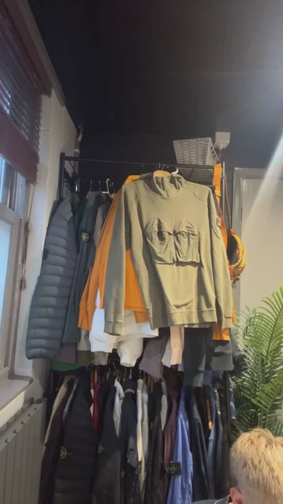 Immagine di stone island ghost khaki ptp 22 hoodie size s 1