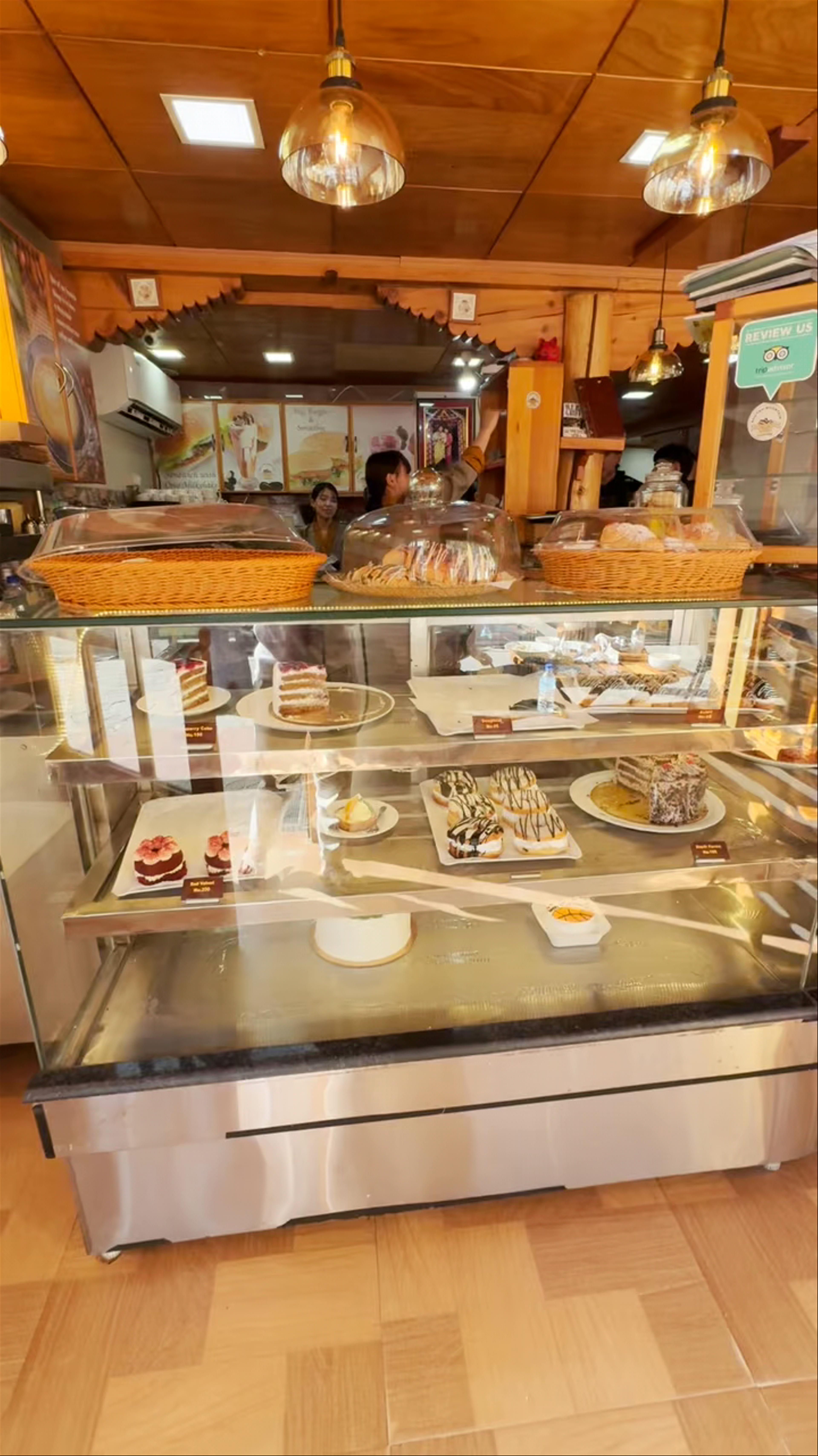 Mountain Cafe - Pure Veg