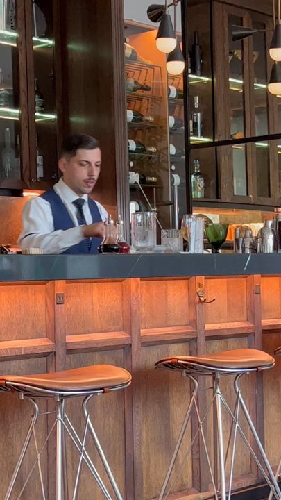 Pier 42 - Making drinks - Bars Near Me - Oslo, 03