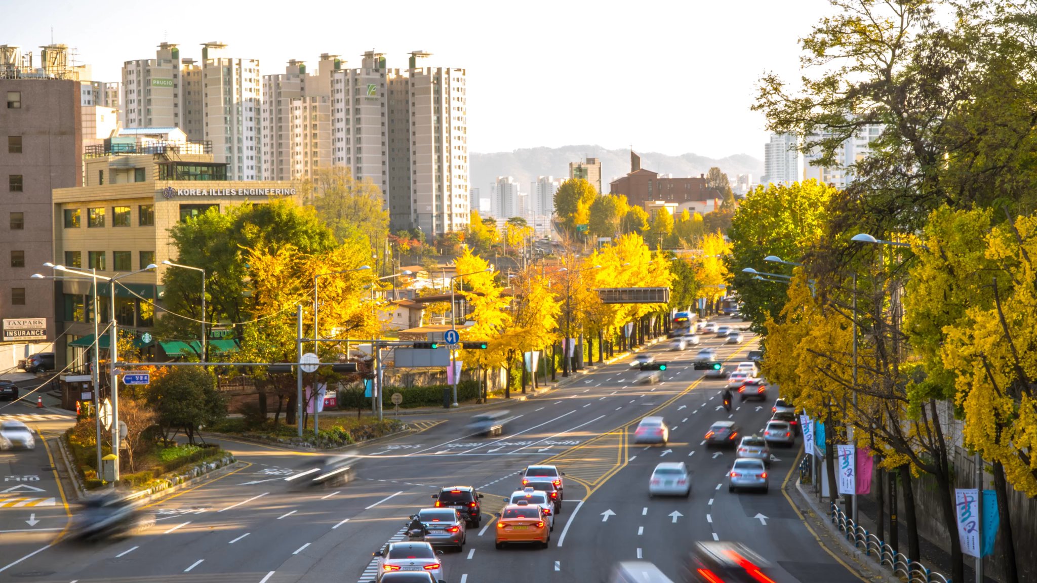 Thumbnail for longvideosarehere.com, a Framer Experts site by Xavi Espona.