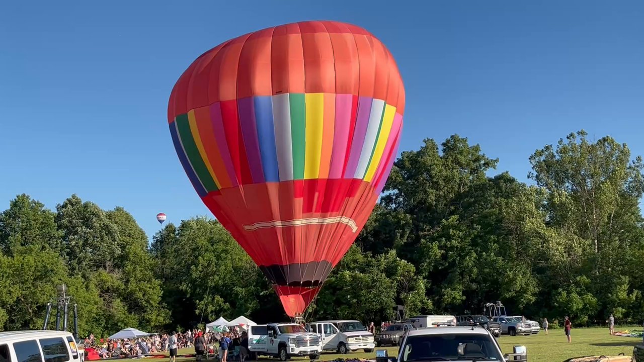 Michigan Challenge Balloonfest - Lift off - Hot Air Balloons Near Me - Howell, Michigan