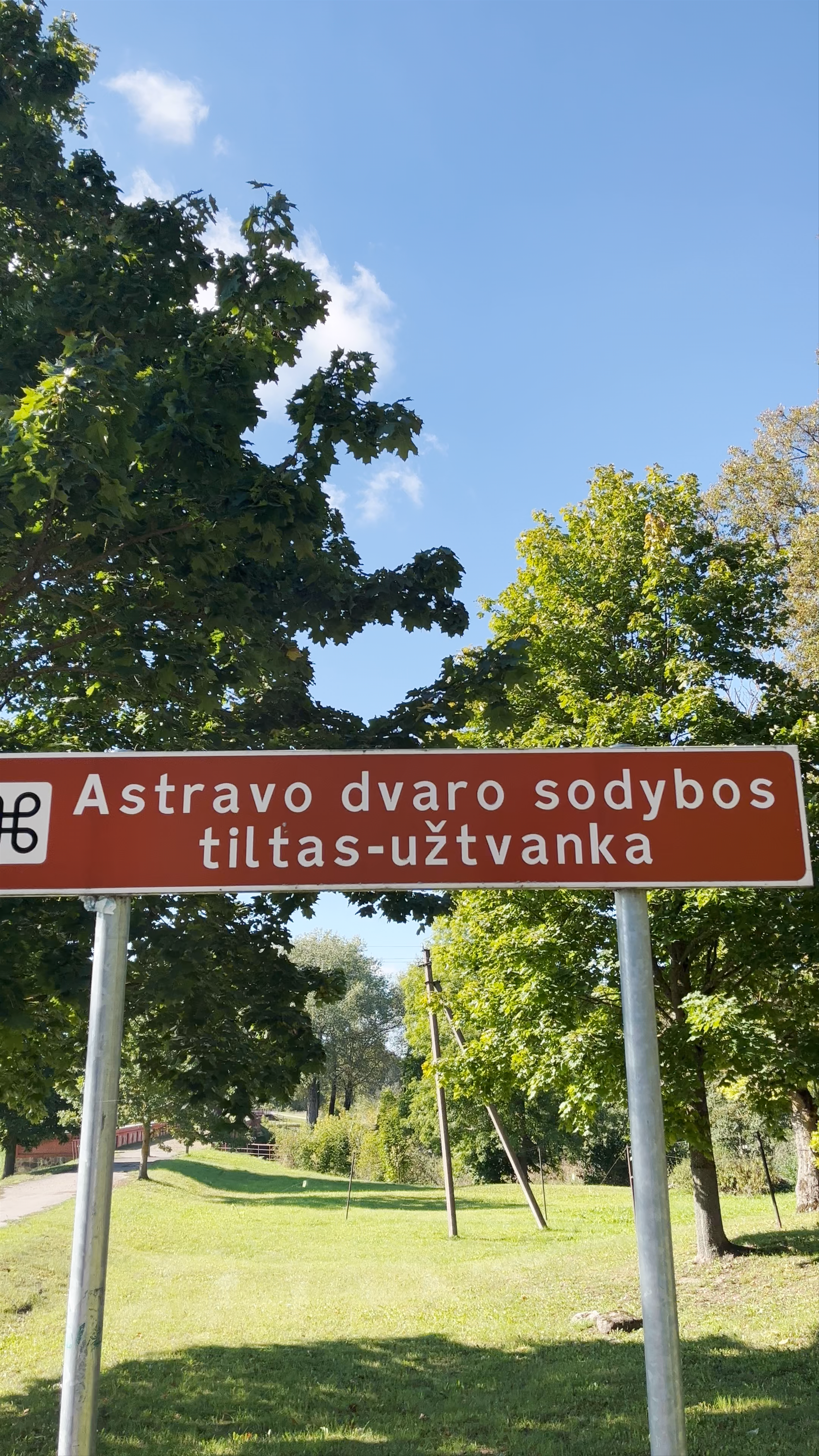 Astravas manor bridge