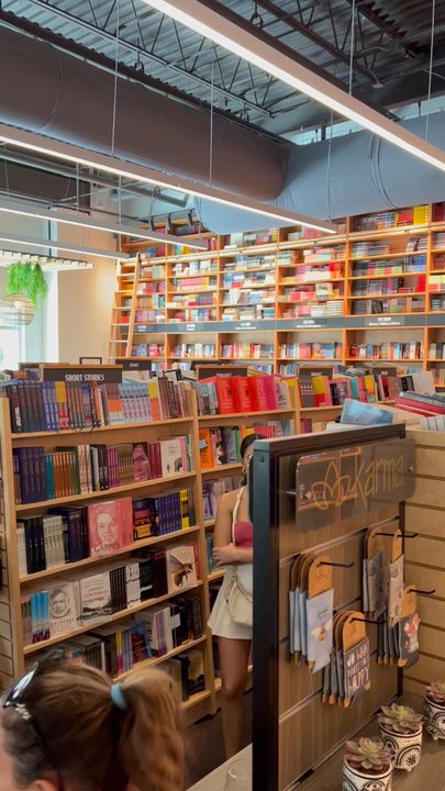The Bookmark - Bookstores Near Me - Guaynabo, Puerto Rico