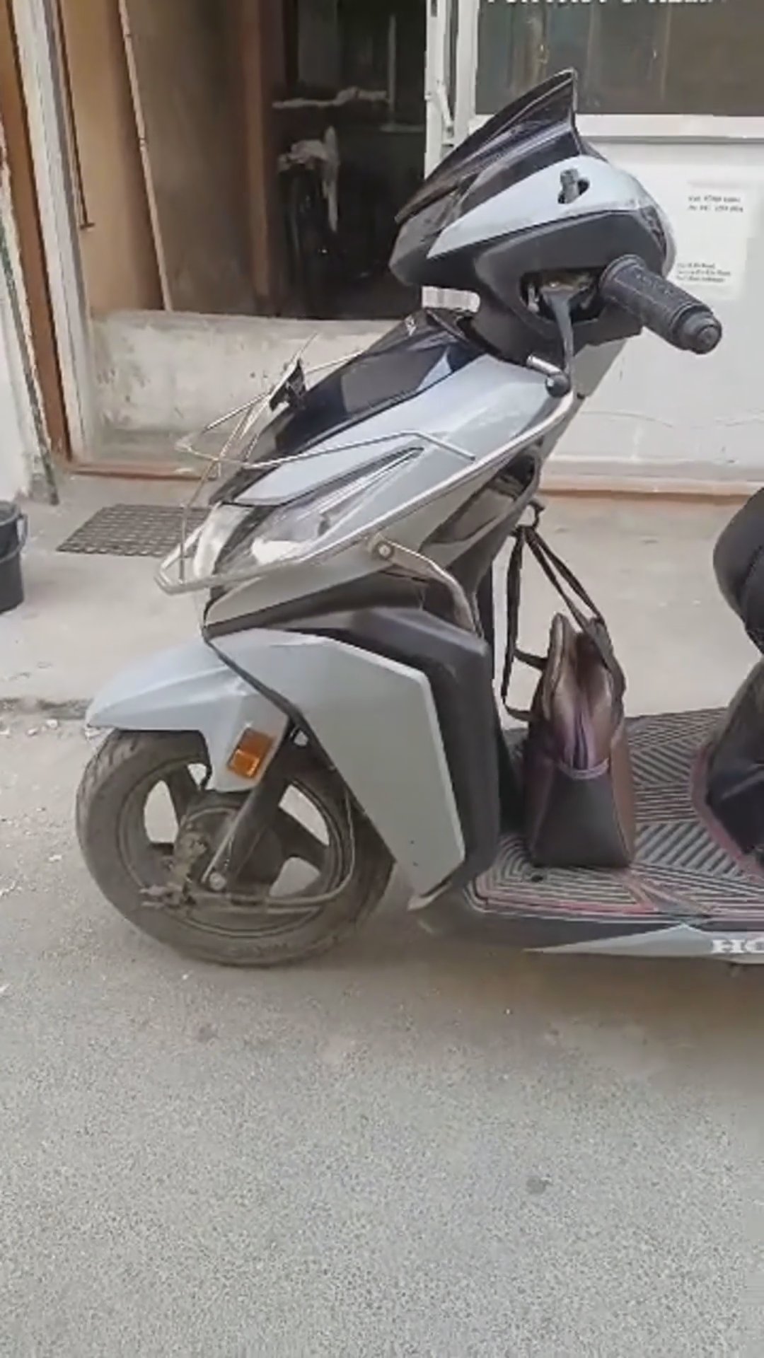 Walk-around video thumbnail