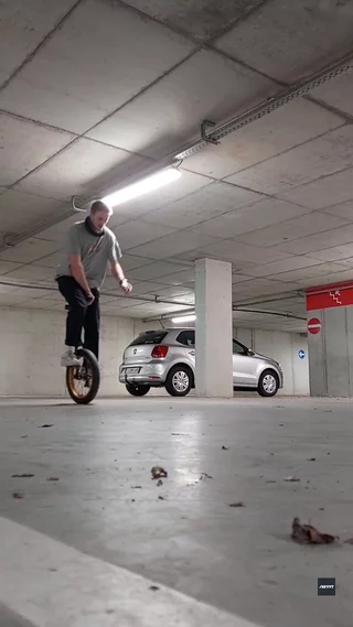 riu submission: 90 up - hick overflip down