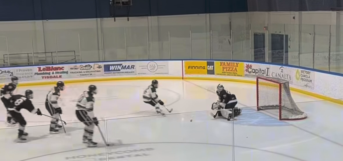 Cash Borowski's Stunning Breakaway Save | Saskatoon Riverkings U18 AA