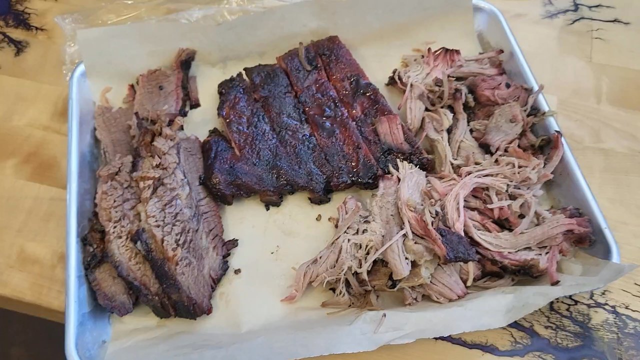Hog Wild Bar-B-Que - Barbeque Near Me - Placerville, California