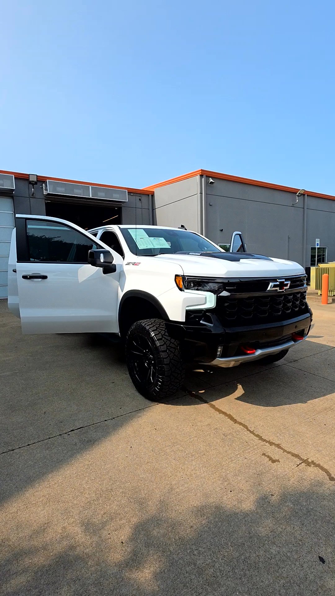 Lifted Trucks - #TX10815 - 2025 Chevrolet Silverado 1500 ZR2 Crew Cab