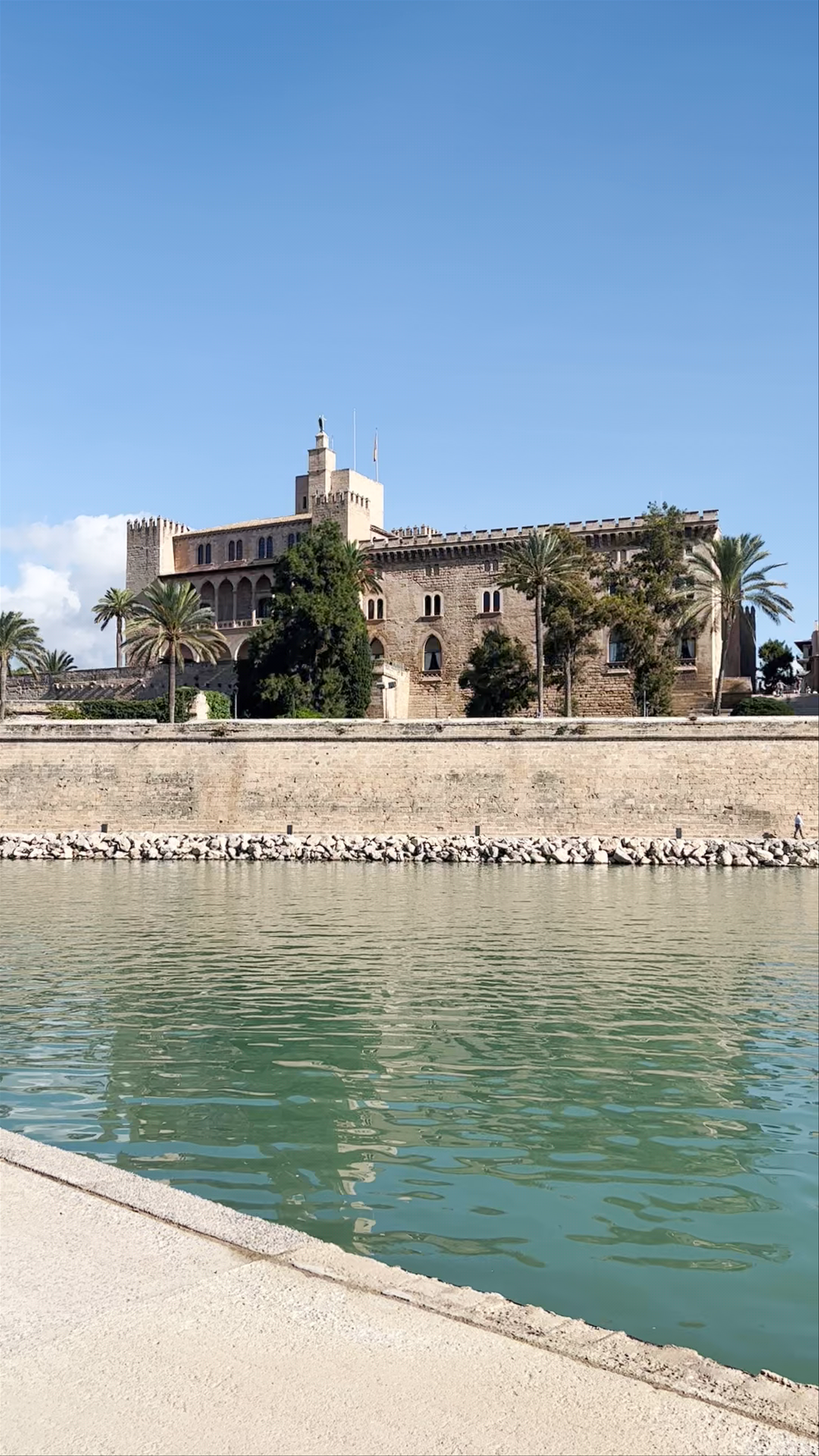 Catedral-Basílica de Santa María de Mallorca: Iconic Gothic Splendor in Palma