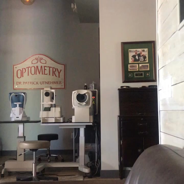 Promenade Optometry and Lasik - Nice lounging area - Optometrists Near Me - Temecula, California