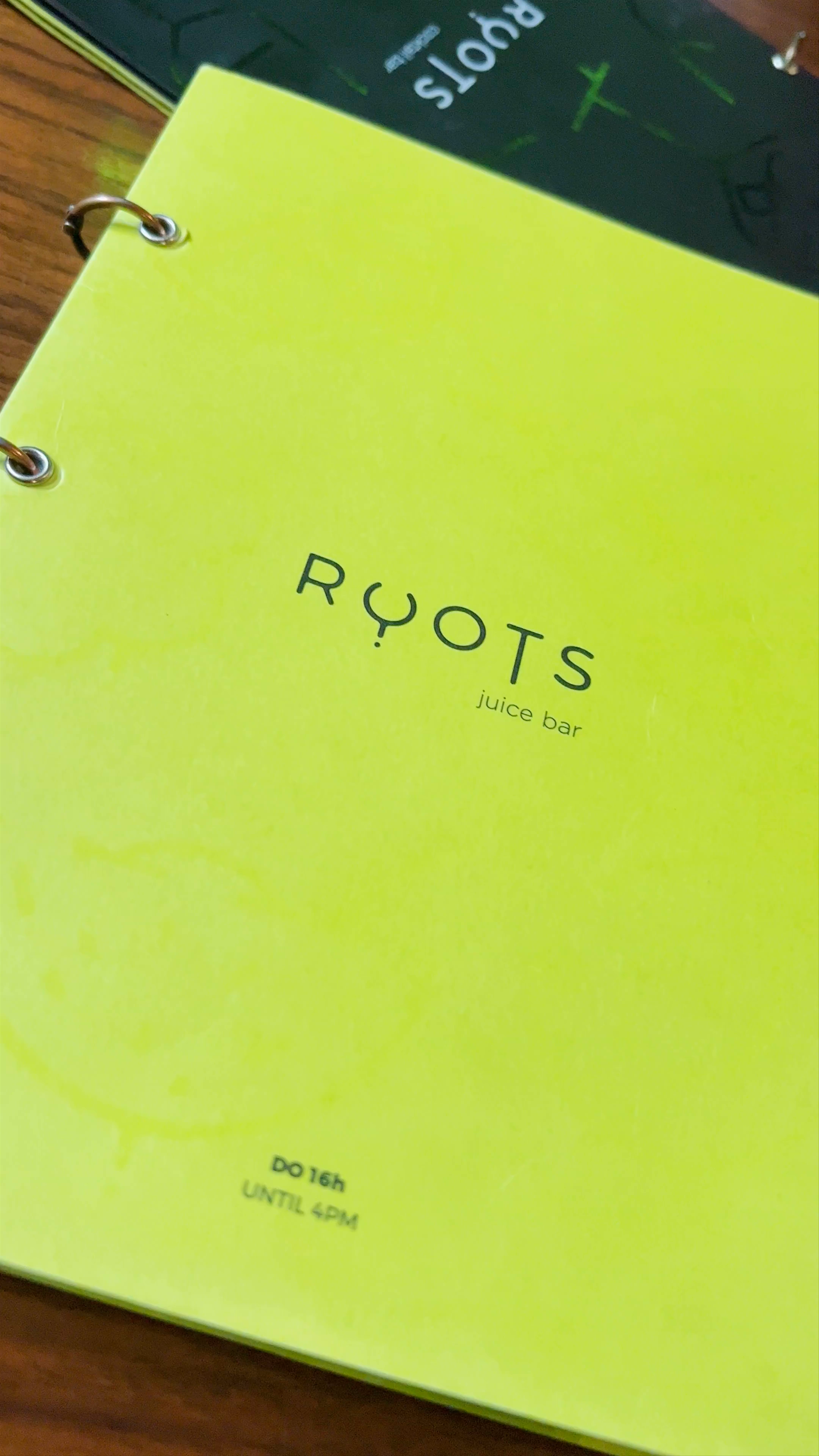 Roots - juice & cocktail bar