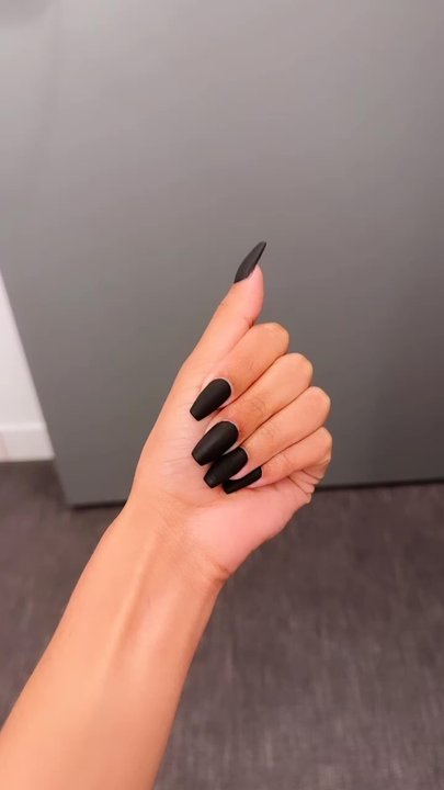 305 Nail Spa - matte black, natural nails - Nail Salons Near Me - Miami, Florida