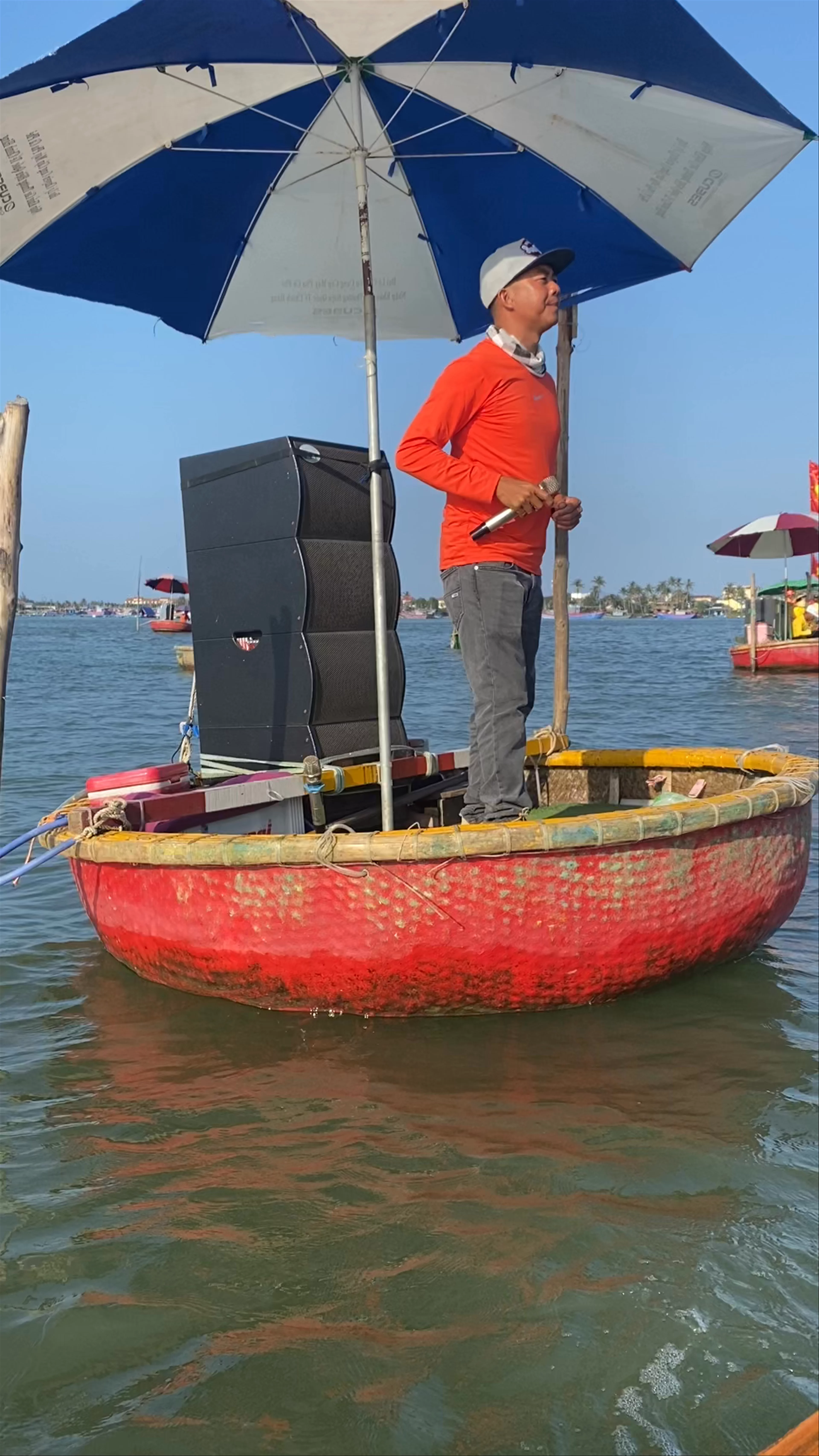 Basket boat Tour (hangcoconut), Thôn Vạn Lăng