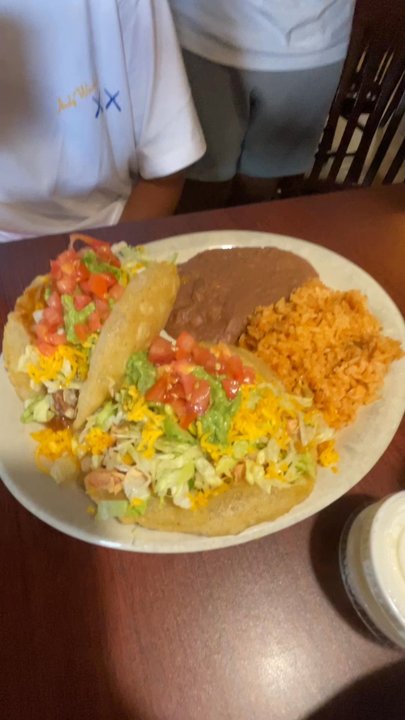 Henrys Puffy Tacos - puffy tacos with beans and rice - Tex-Mex Near Me - San Antonio, Texas