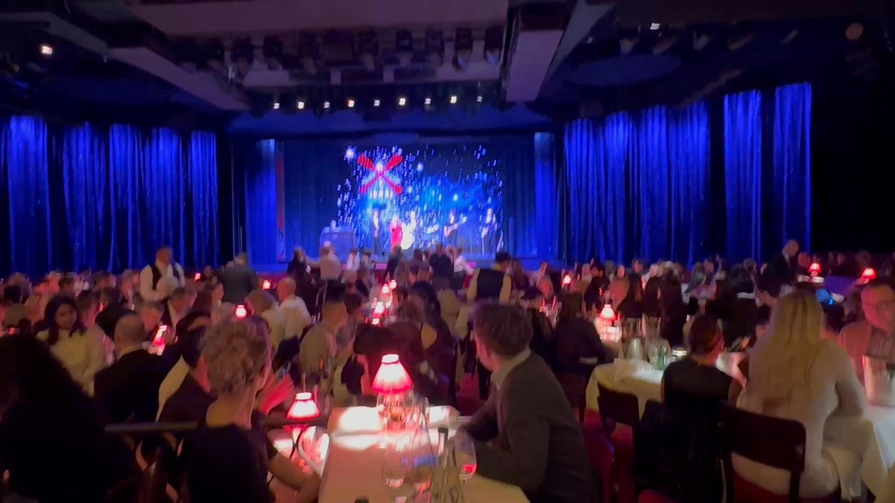 Moulin Rouge - Lovely opener - Cabaret Near Me - Paris, 75