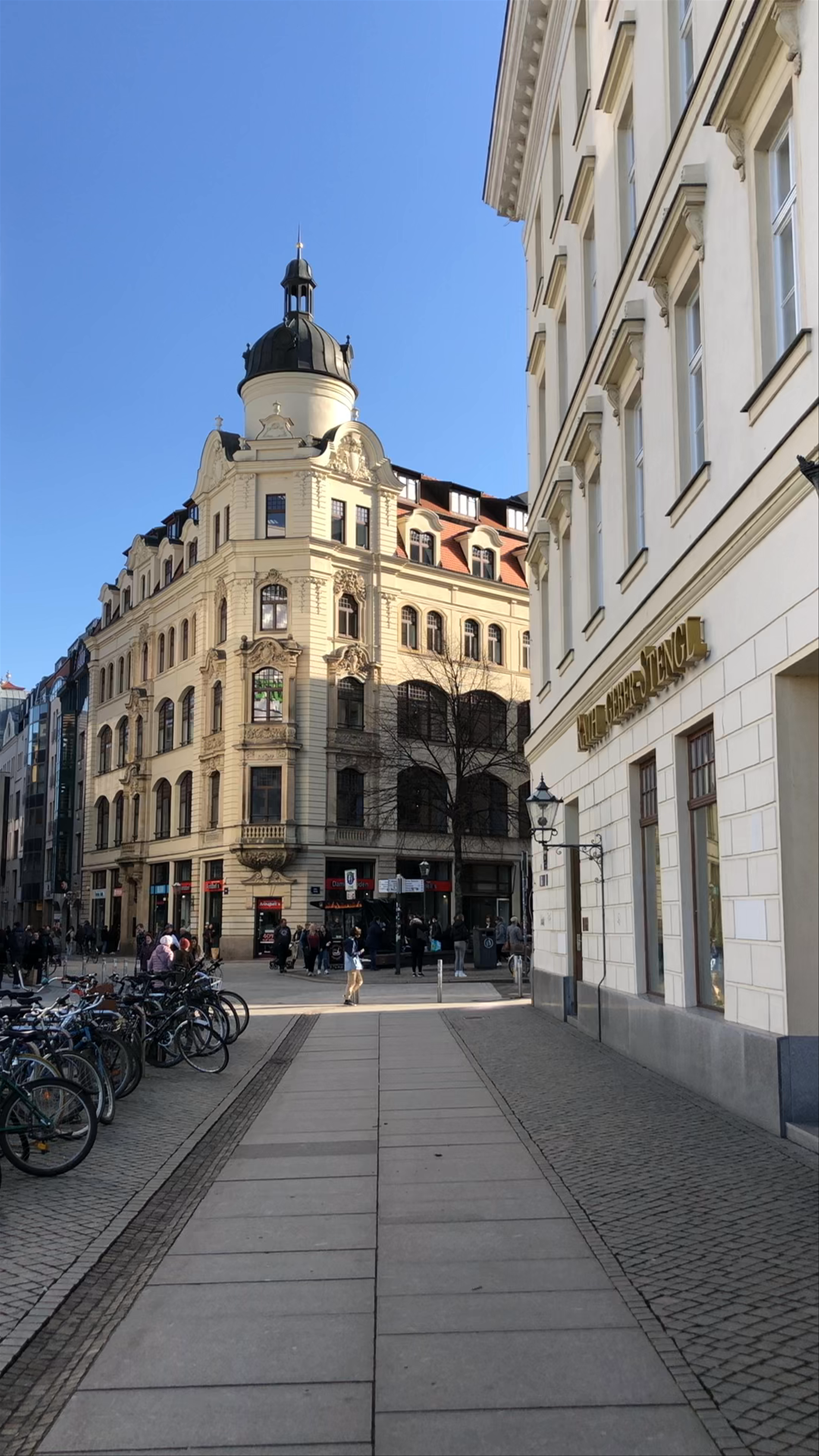 Höfe am Brühl: A Blend of Historic Charm and Modern Shopping in Leipzig