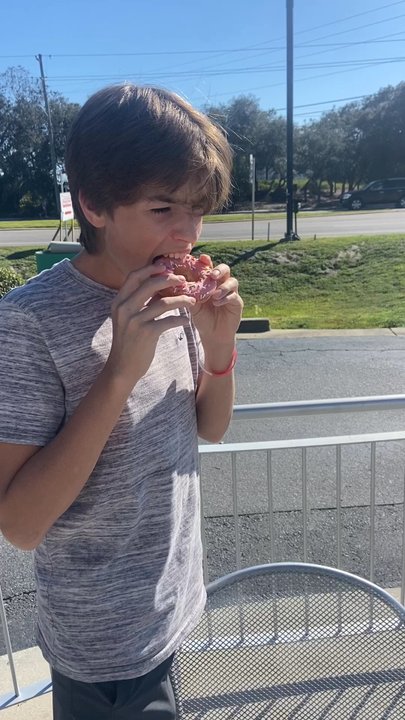 Krispy Kreme - Trying their first Krispy Kreme. - Donuts Near Me - Destin, Florida
