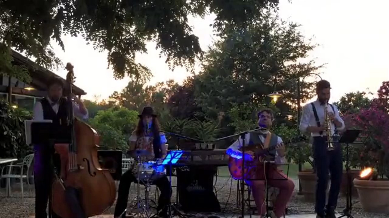 The Tuscany Swing Band - Blue Moon - video 3
