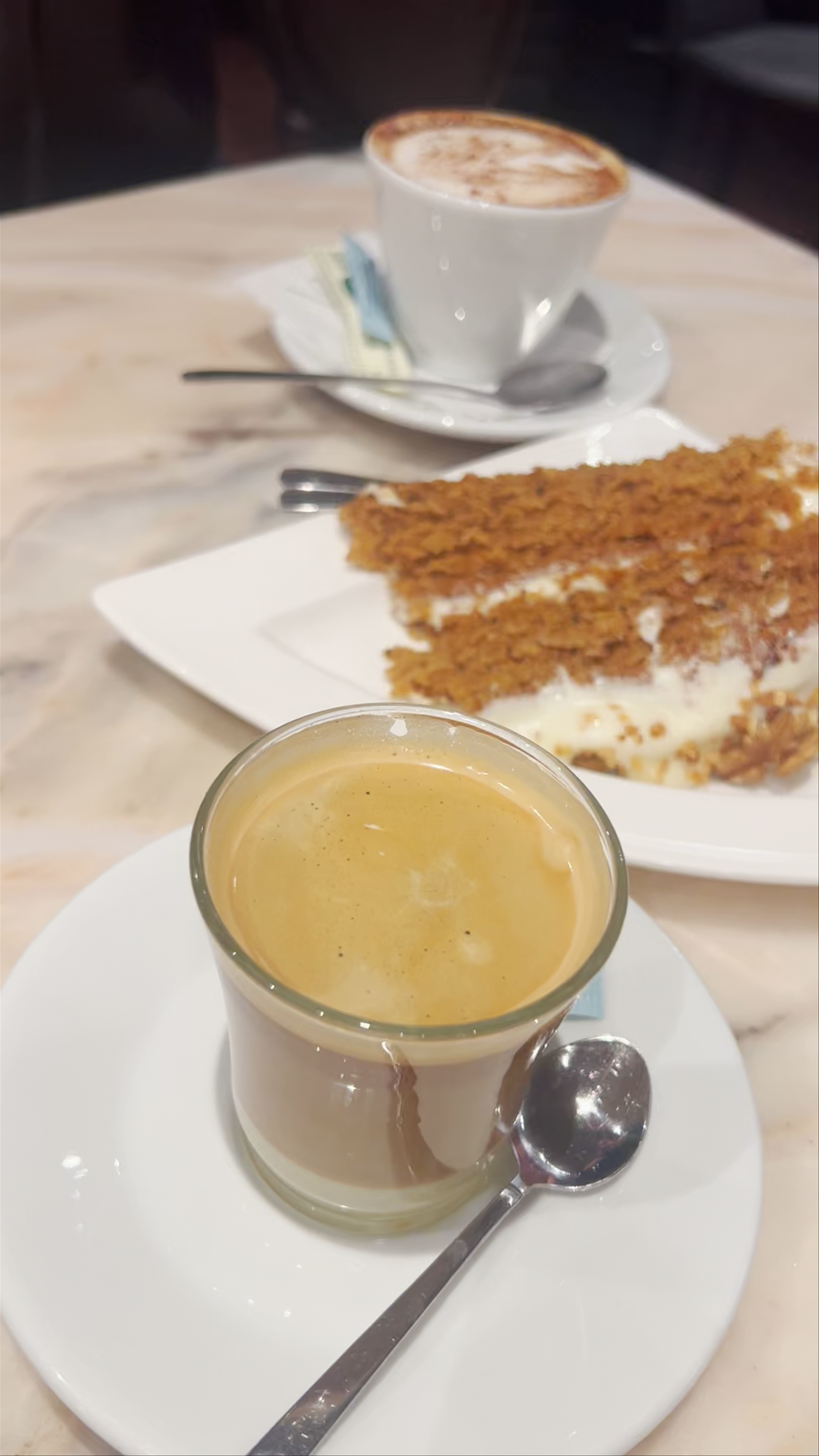 Cozy Café Moments in Murcia: Coffee, Cake & Warm Ambiance