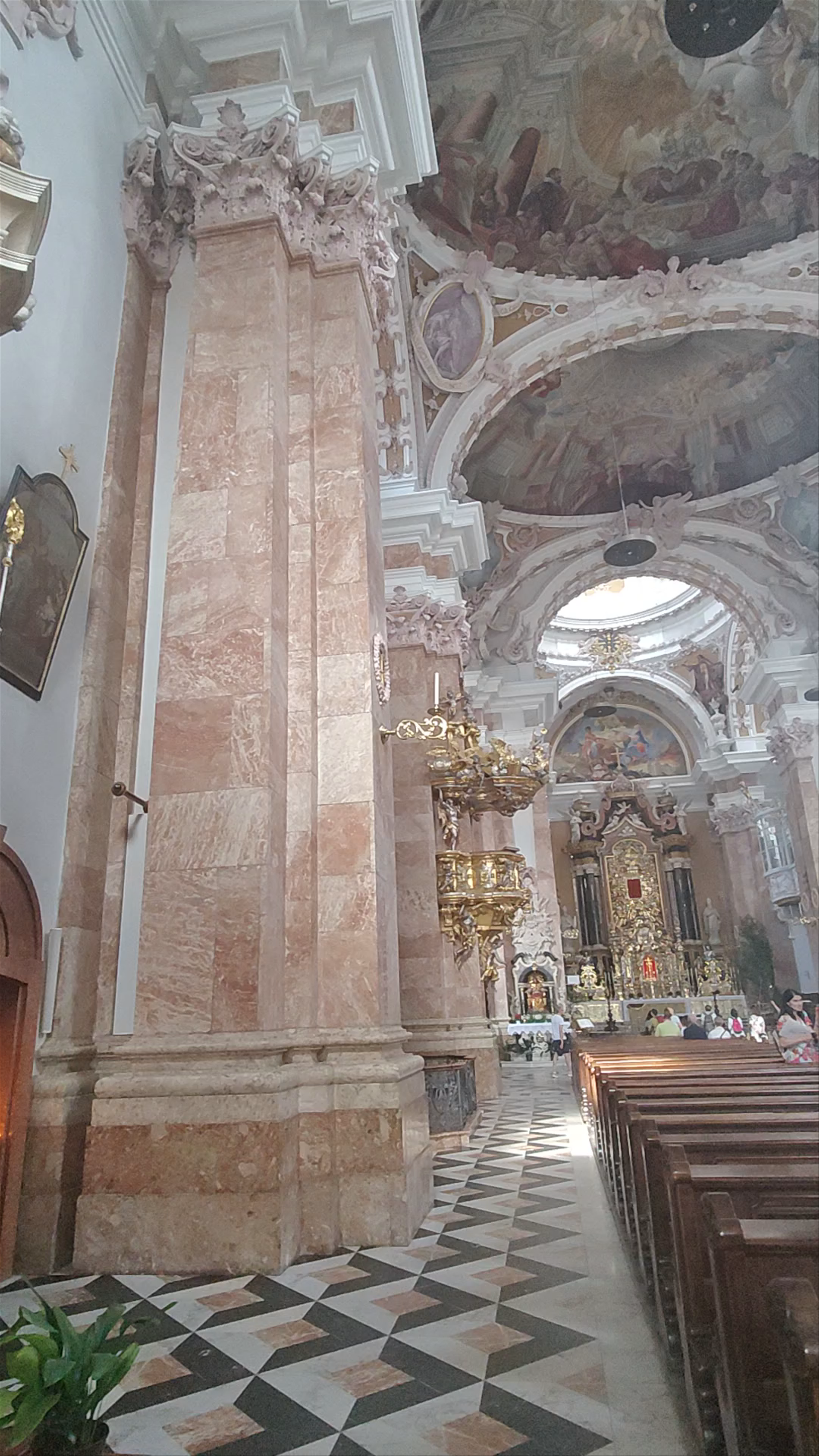 Dom zu St. Jakob Innsbruck: Baroque Majesty in the Heart of Tirol
