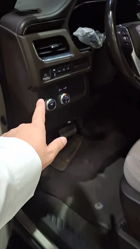 جي ام سي يوكن SLE 2022