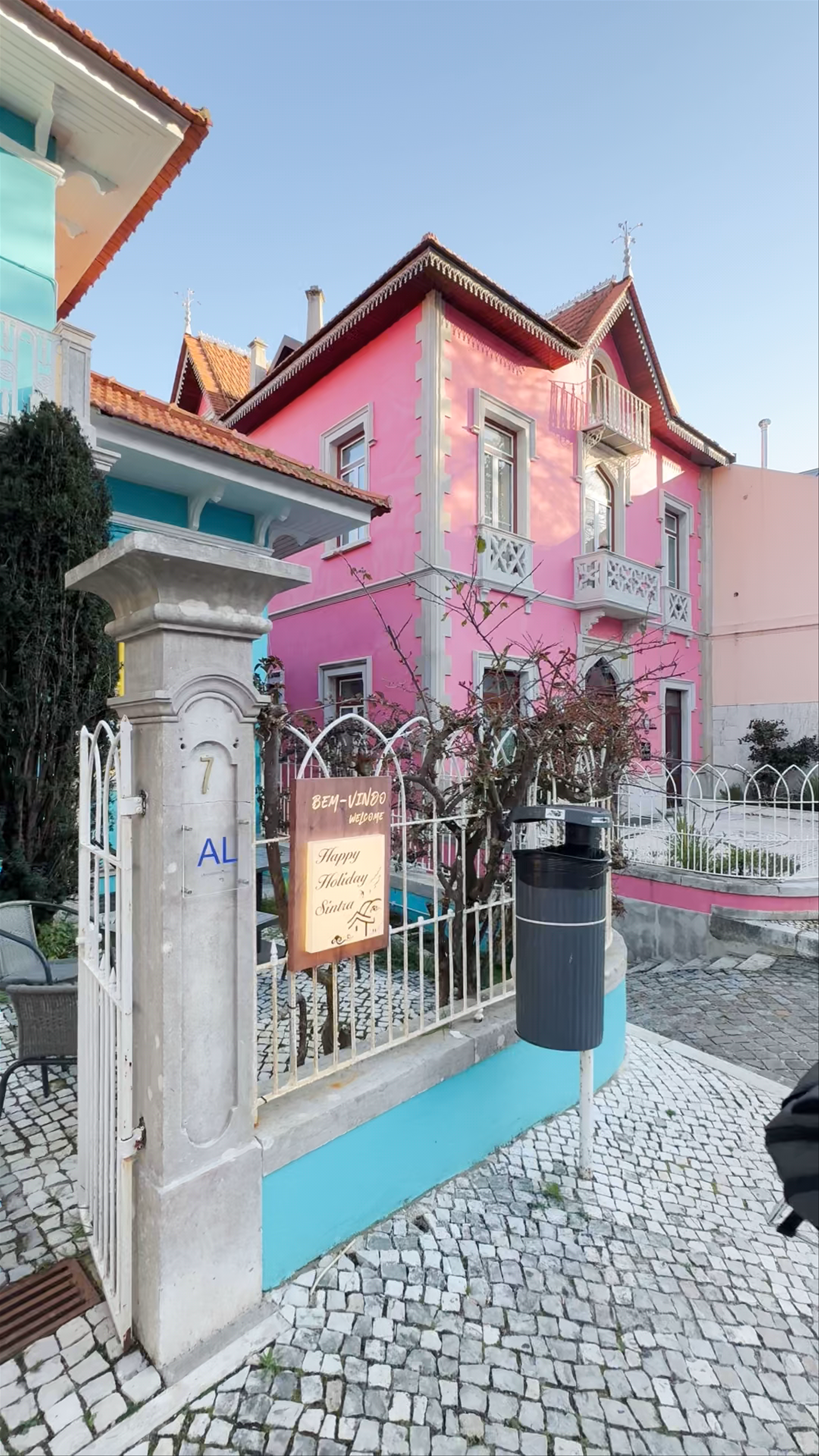 Happy Holiday Sintra