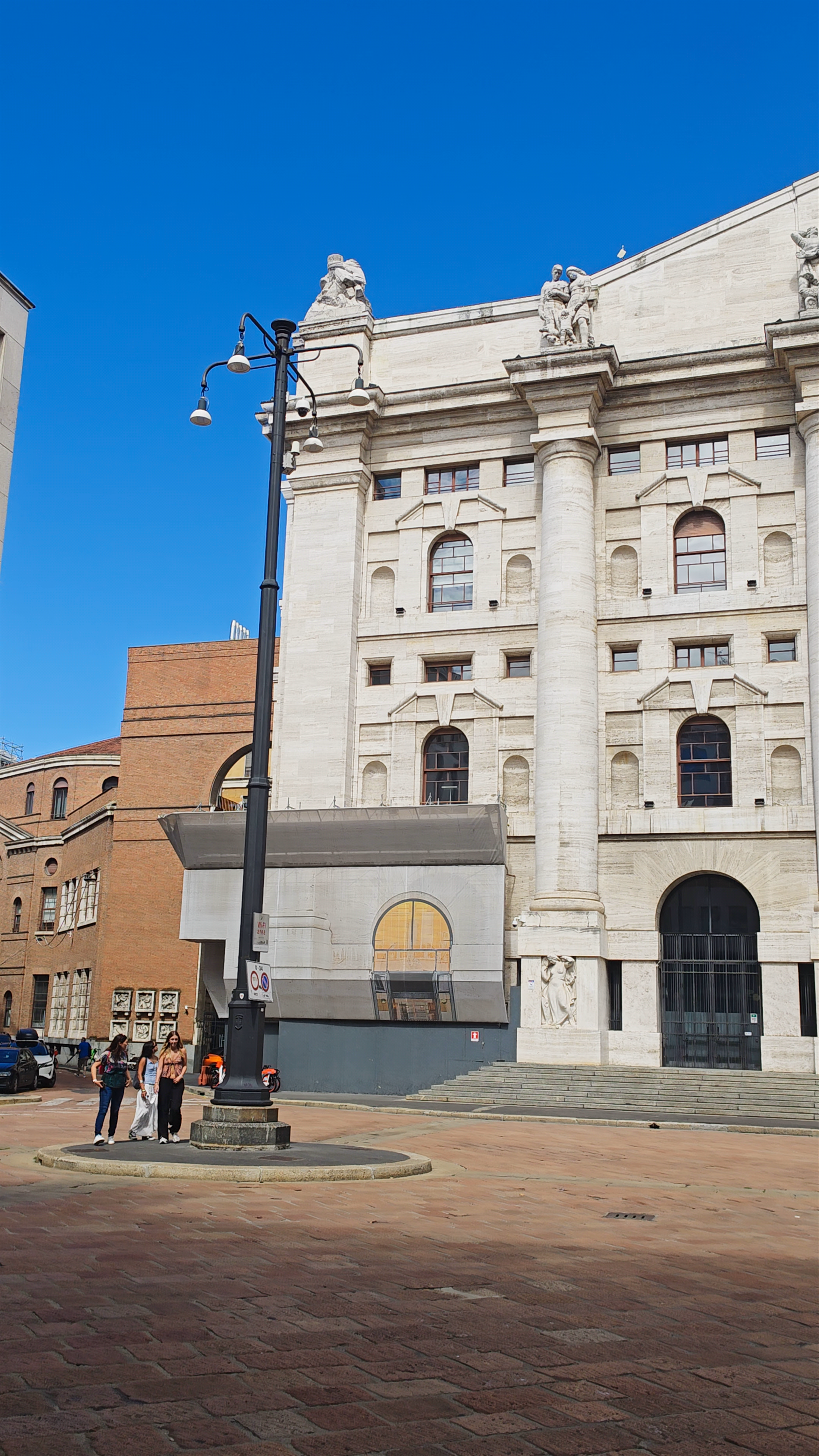 Piazza degli Affari
