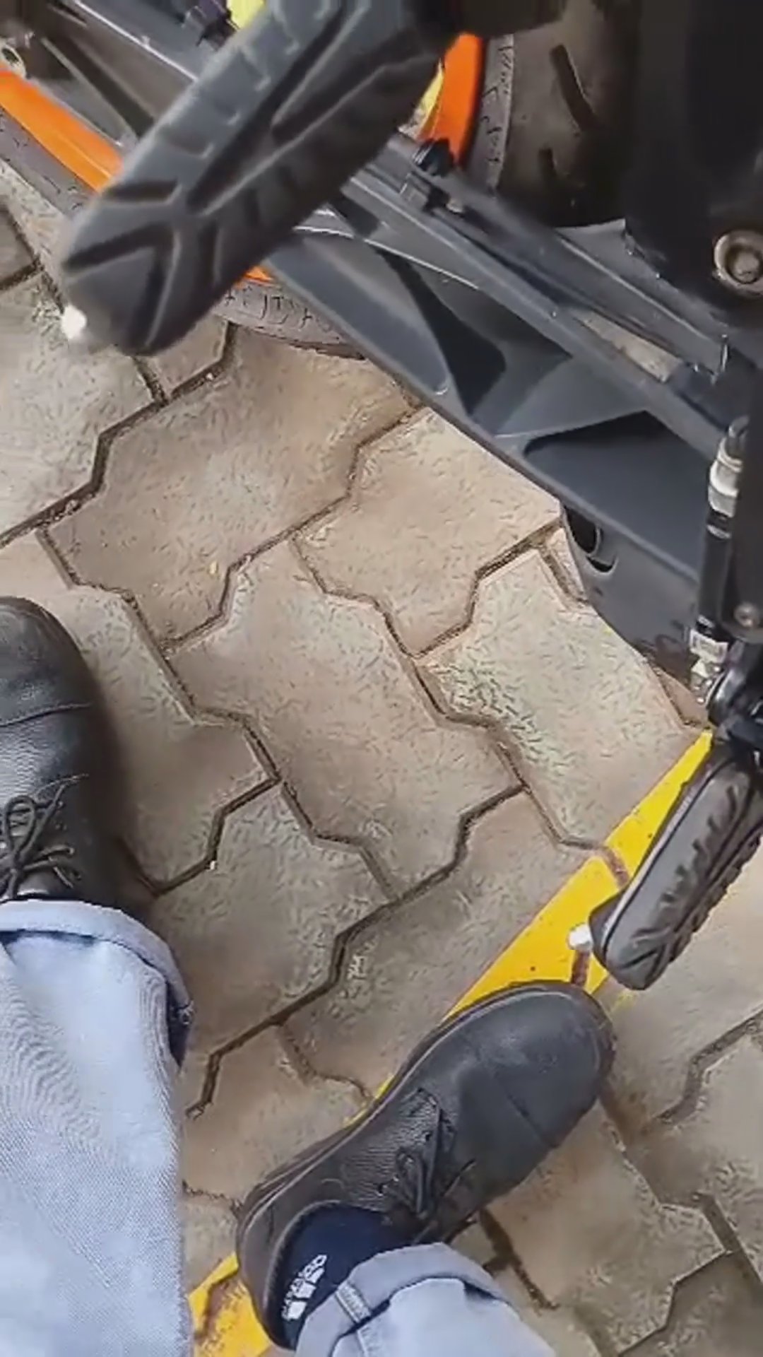 Walk-around video thumbnail