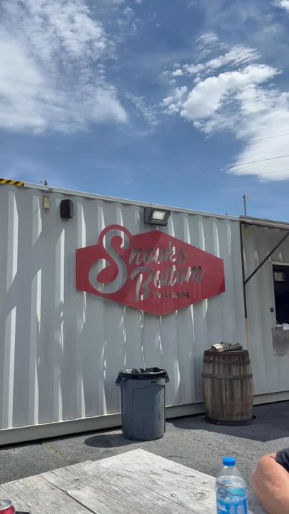 Snooks Bottom Barbecue - Insane BBQ! A must stop diving through! Make sure you have some fresh jokes for the owner "Scott"! - Barbeque Near Me - Grand Junction, Colorado