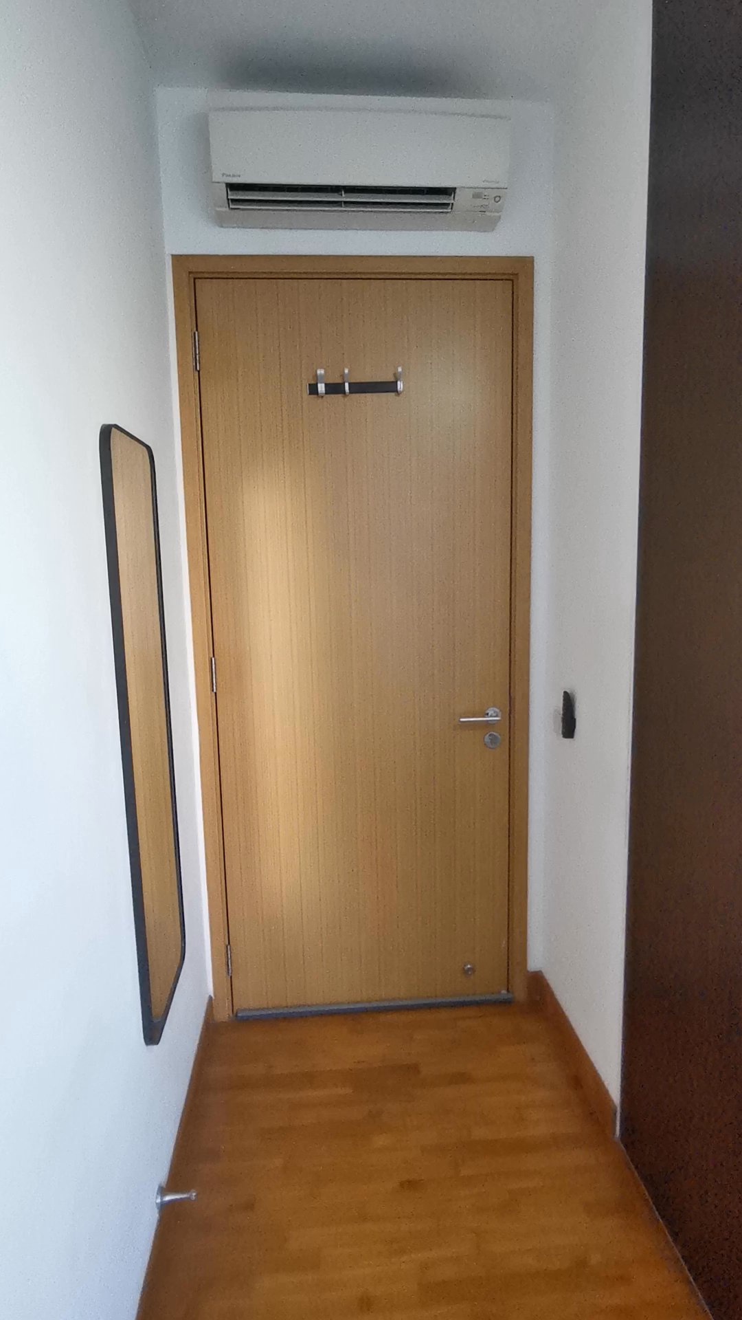 undefined of 80 sqft (room) Condo for Rent in Waterfront Isle - Project Photos 12