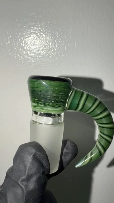Preview pic of Bhombbhomb Glass wigwag 🛝