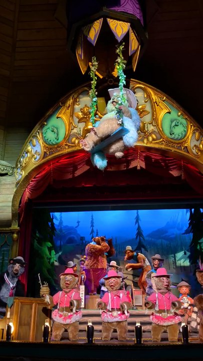 Frontierland - Enjoying the show. Country Bear Musical Jamboree at Frontierland at Magic Kingdom Park at Walt Disney World Resort. - Amusement Parks Near Me - Bay Lake, Florida