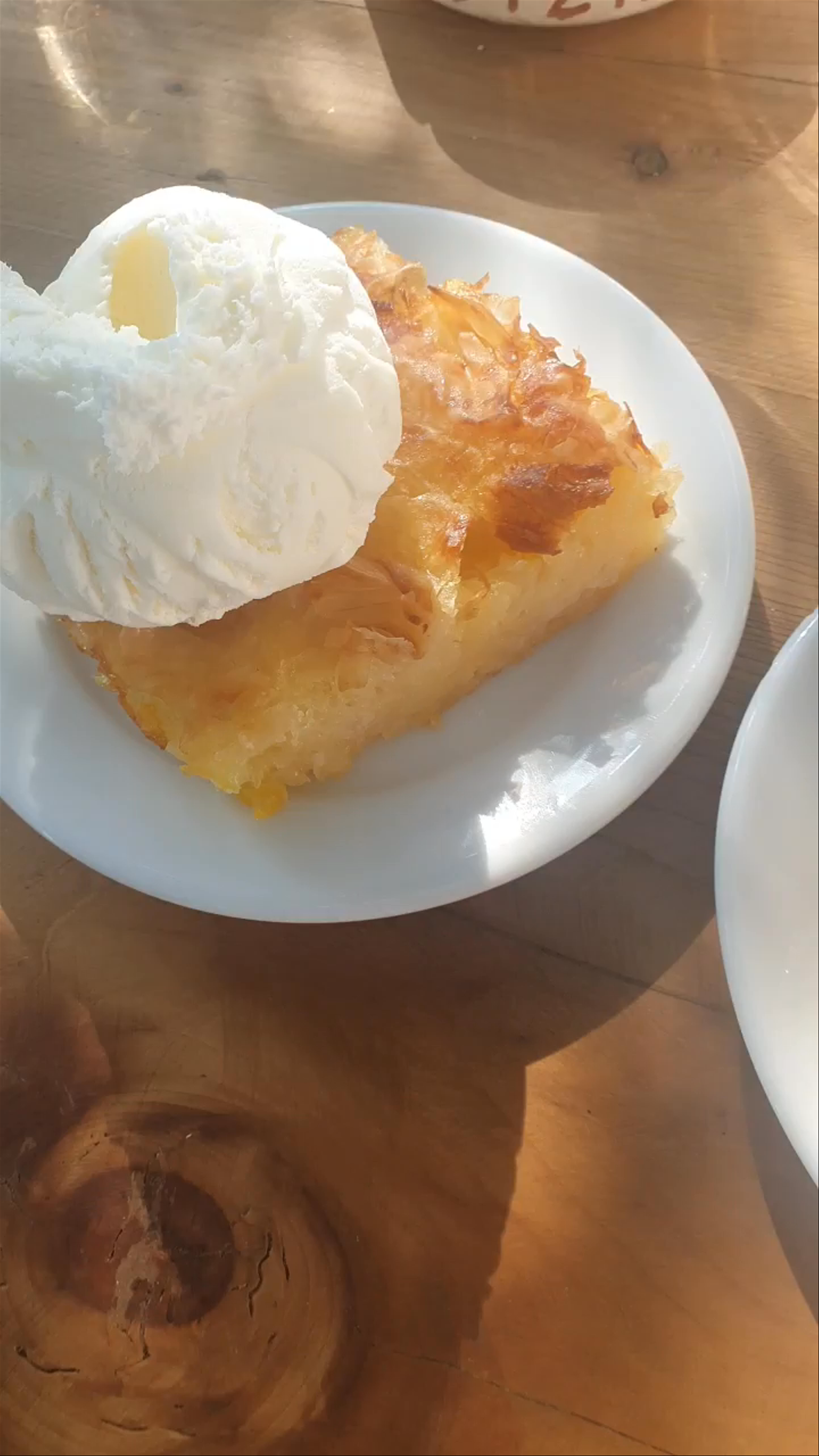 Sweet Treats and Sunlit Corners in Rethymno, Crete