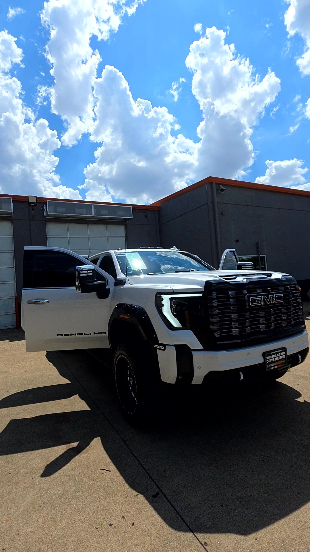 Lifted Trucks - #TX10817A - 2025 GMC Sierra 2500HD Denali Ultimate Crew Cab