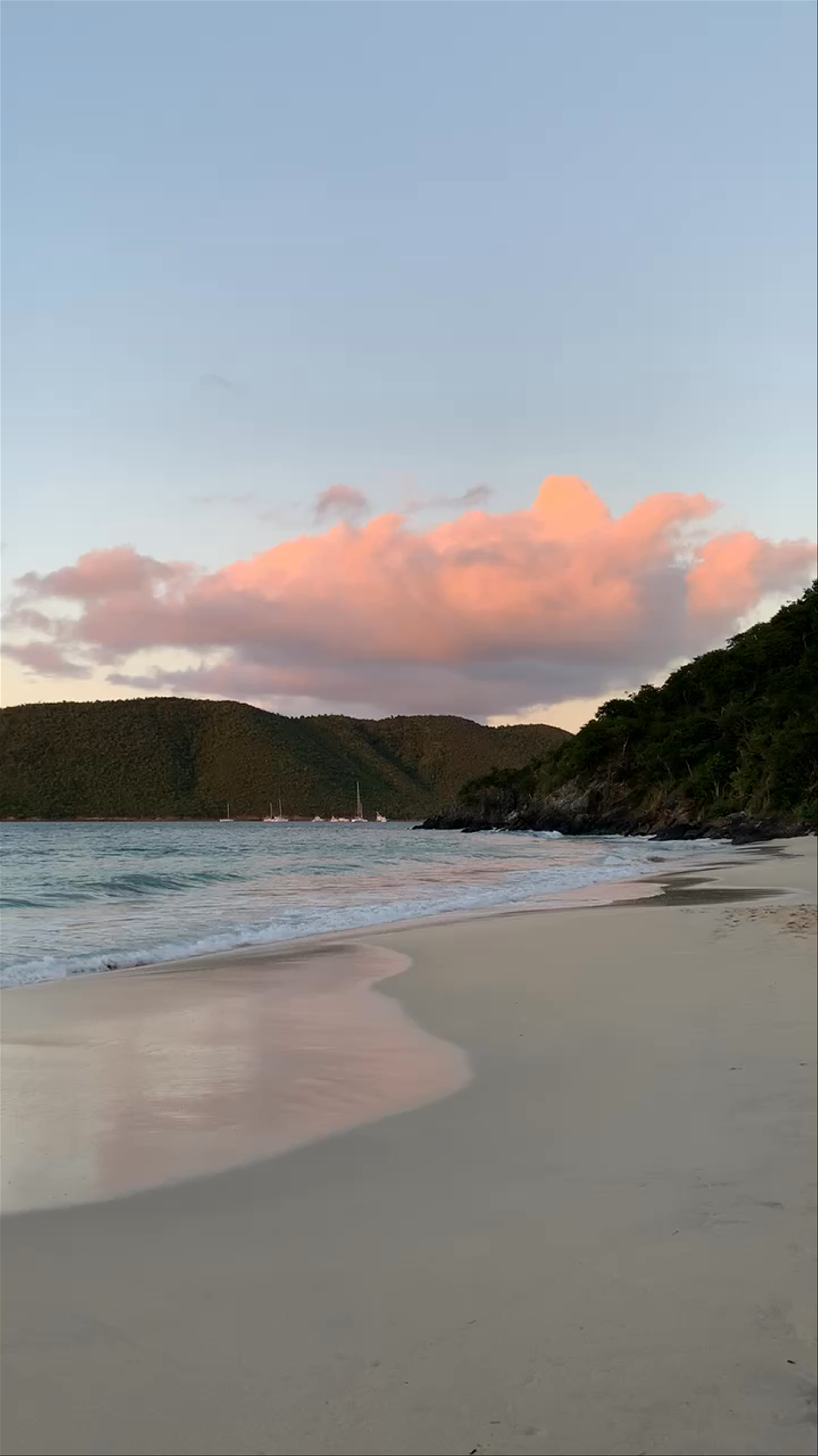 Cinnamon Bay Beach