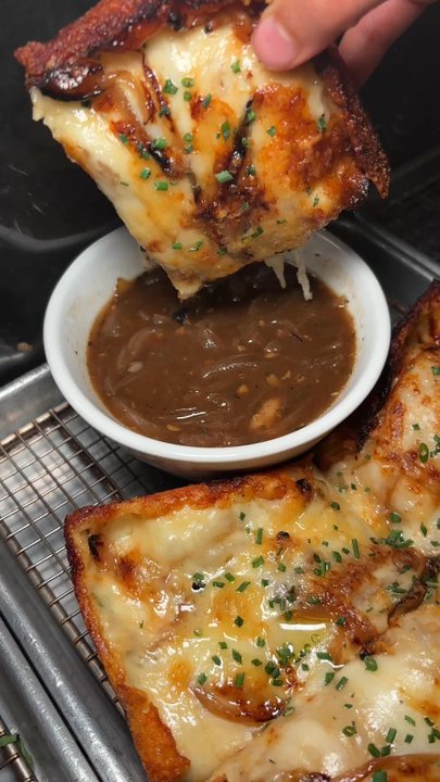 Red Light - Corktown French Onion Soup Pizza!! - Bars Near Me - Washington, DC, District of Columbia