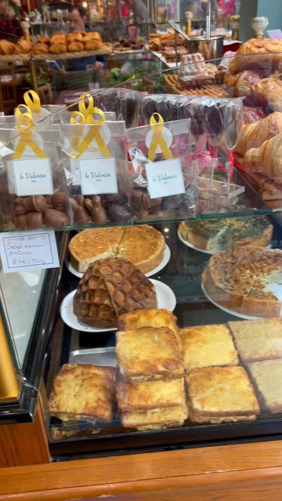 Le Valentin - Fresh pastries! - Tea Rooms Near Me - Paris, 75