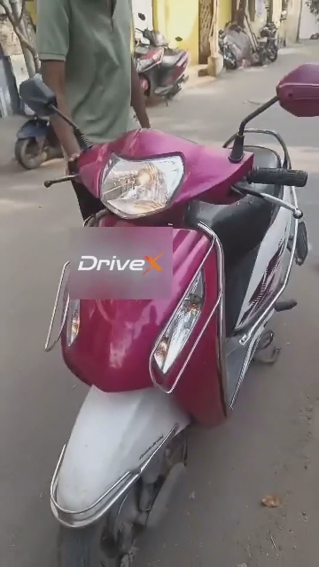 Walk-around video thumbnail