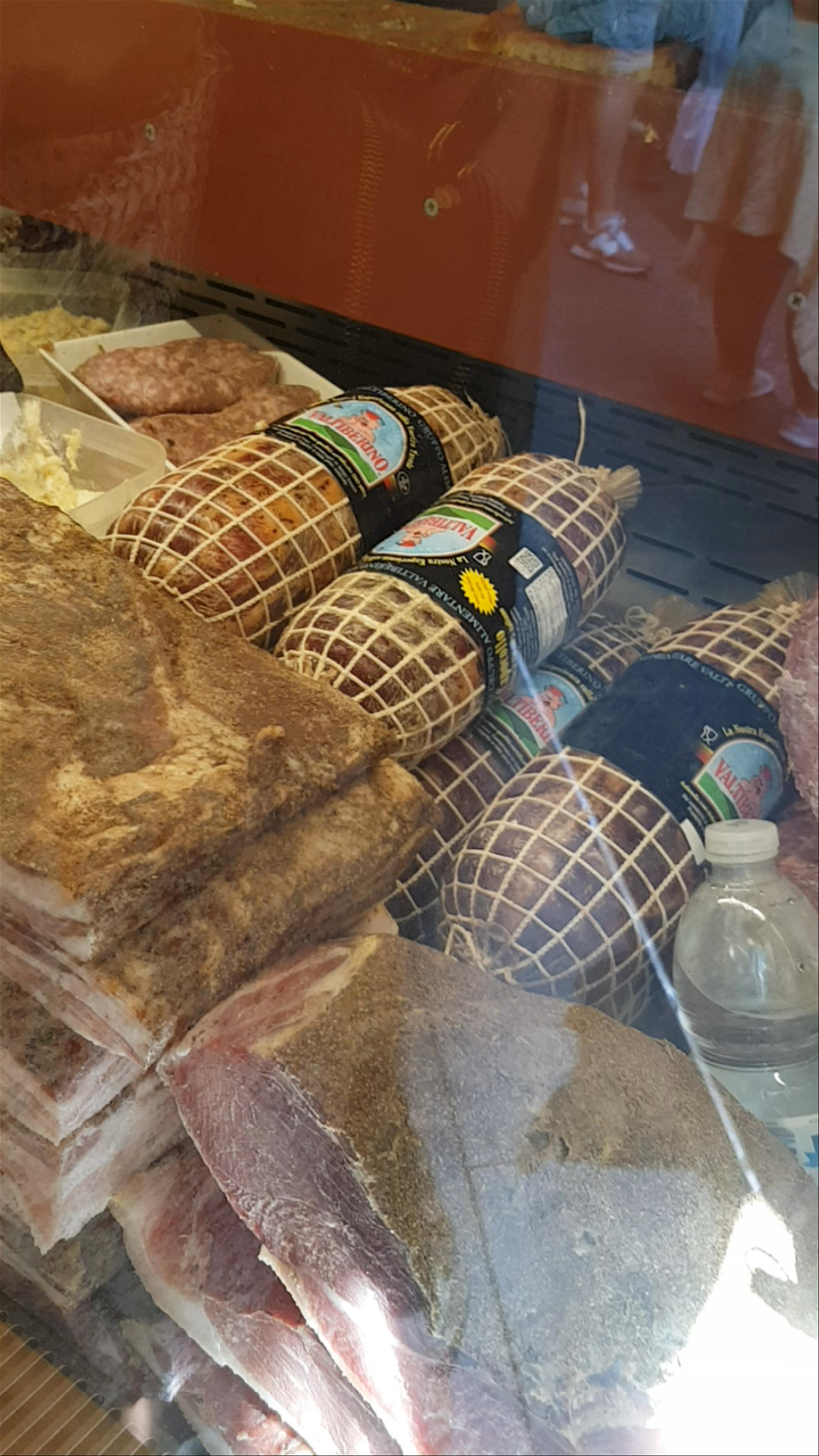 Authentic Tuscan Flavors at All’Antico Vinaio, Florence
