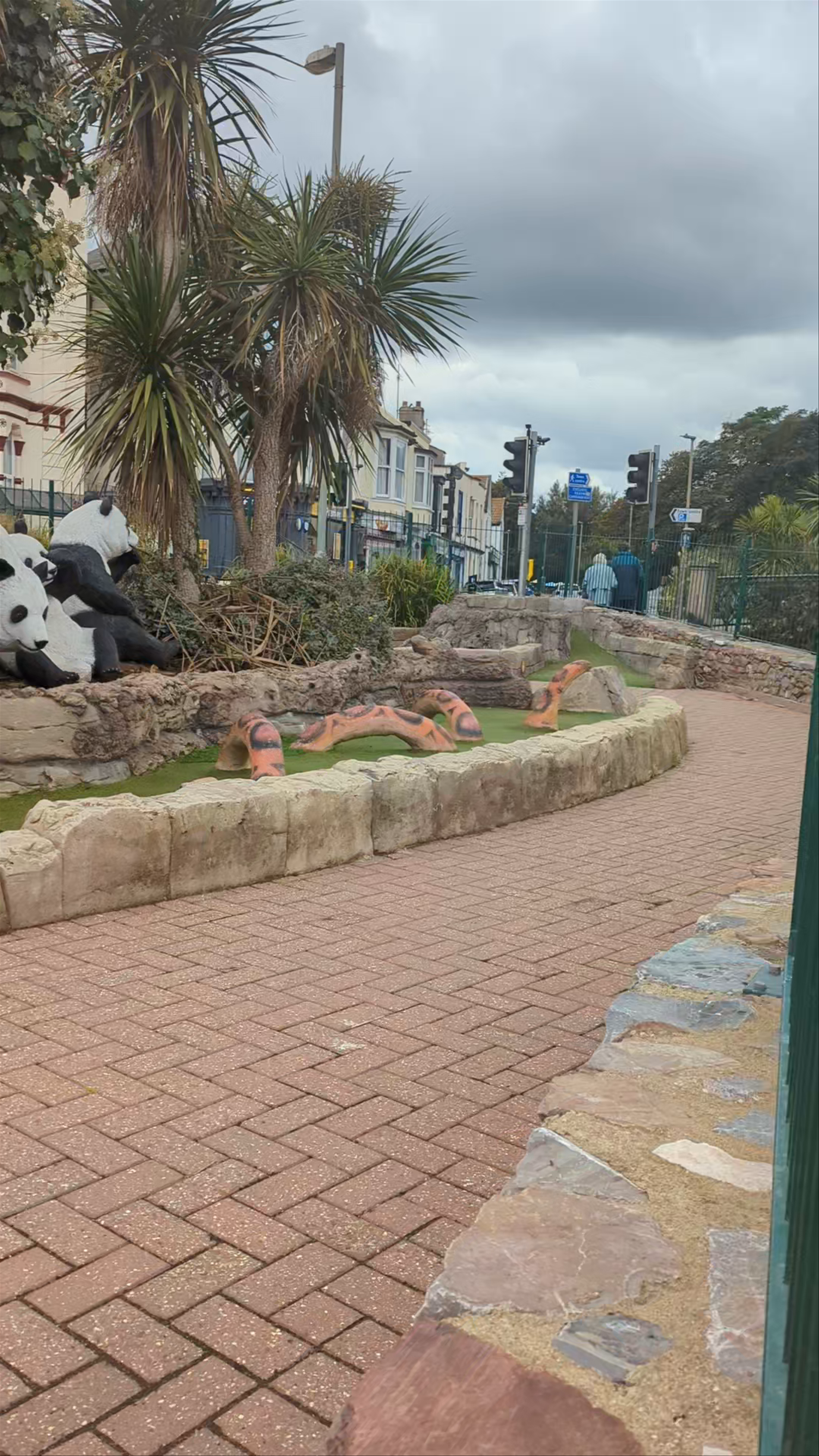 Dawlish Mini Golf: Family Fun with Exotic Animal Themes in Dawlish, UK