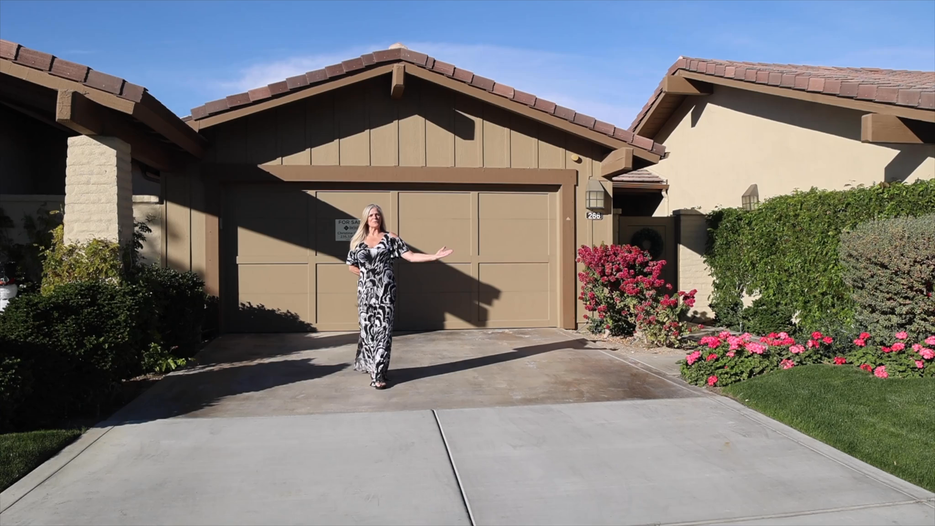 The Lakes Country Club Palm Desert Tour 