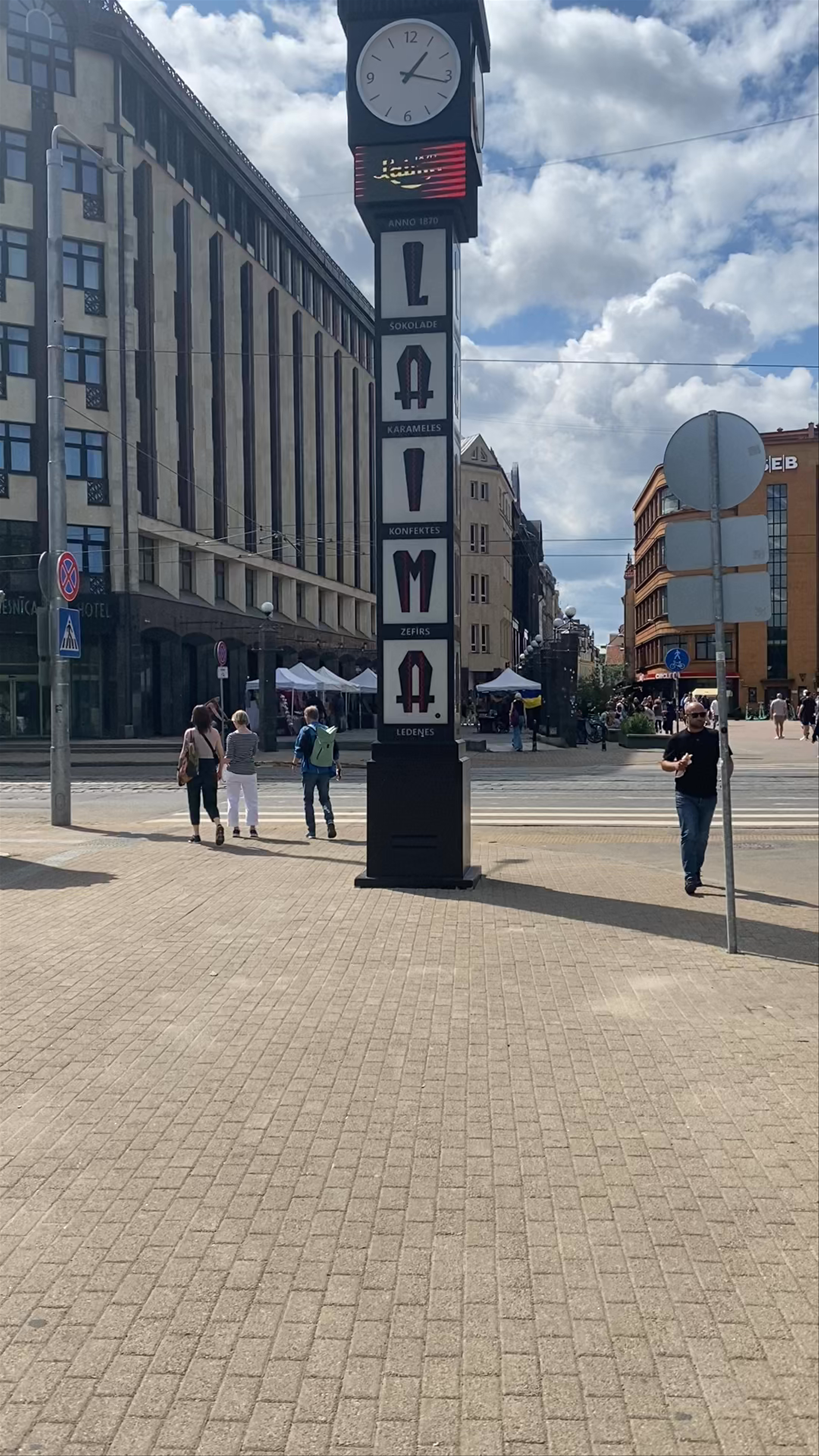 Laima Clock: Iconic Meeting Point in Central Riga